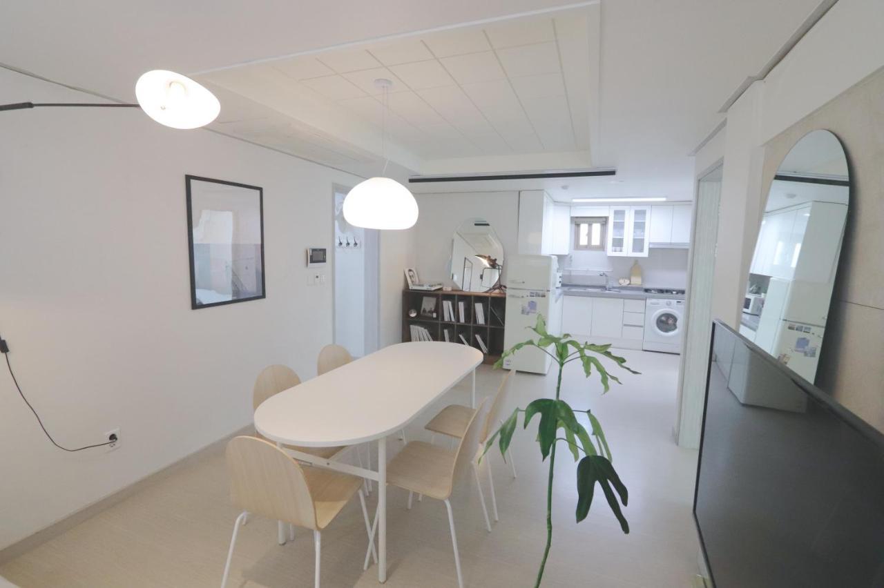 Lovely House Hongdae Apartment Seoul Bagian luar foto