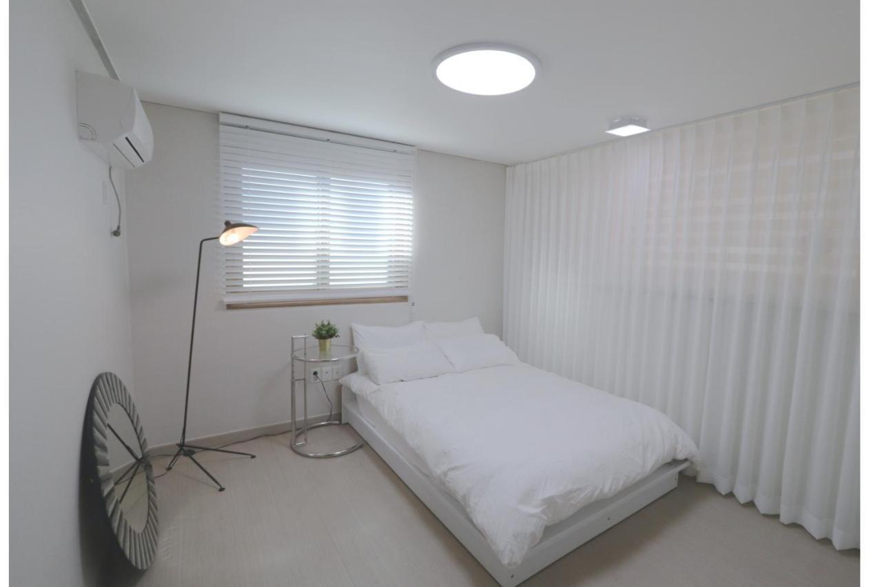 Lovely House Hongdae Apartment Seoul Bagian luar foto