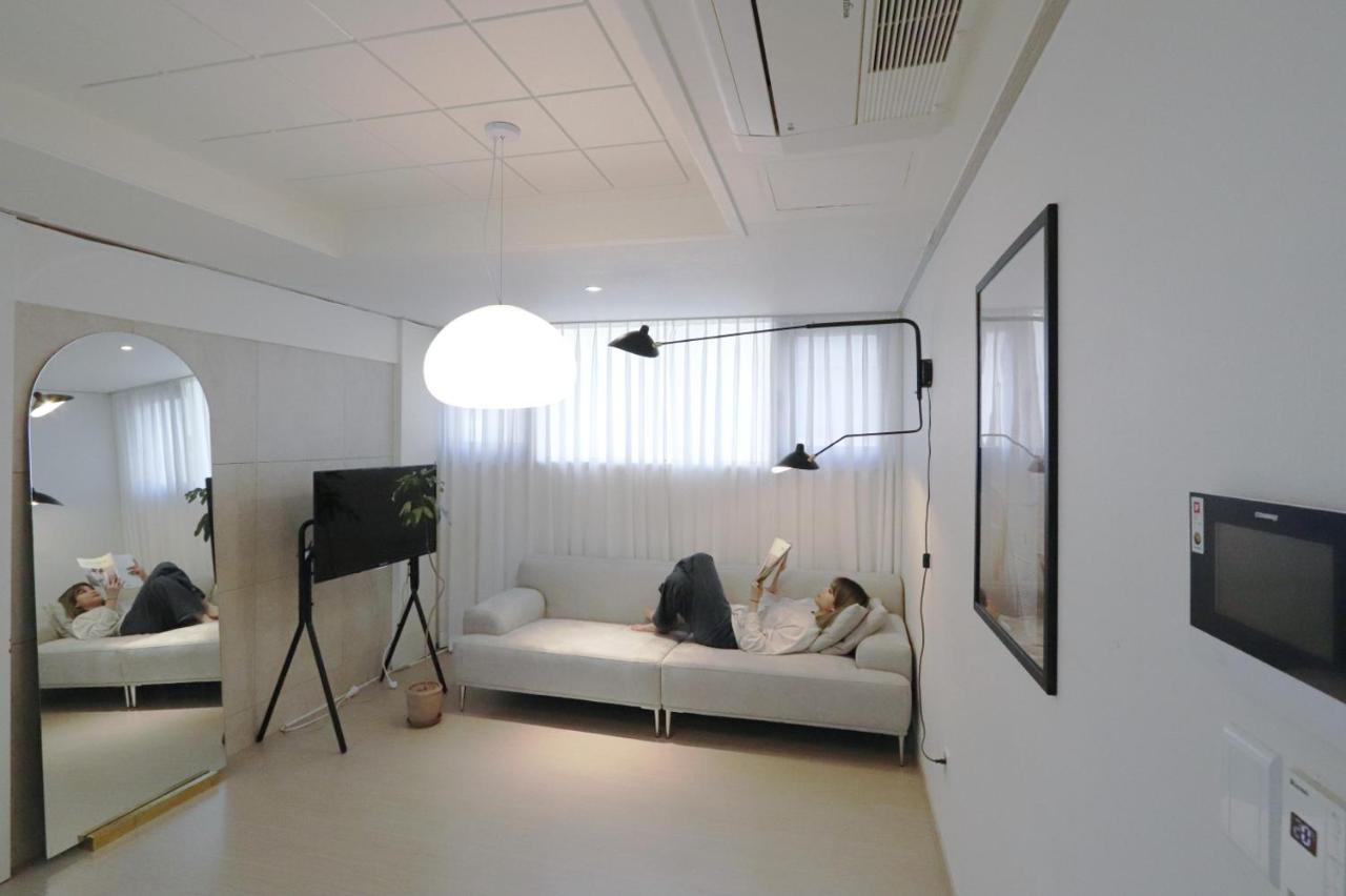 Lovely House Hongdae Apartment Seoul Bagian luar foto