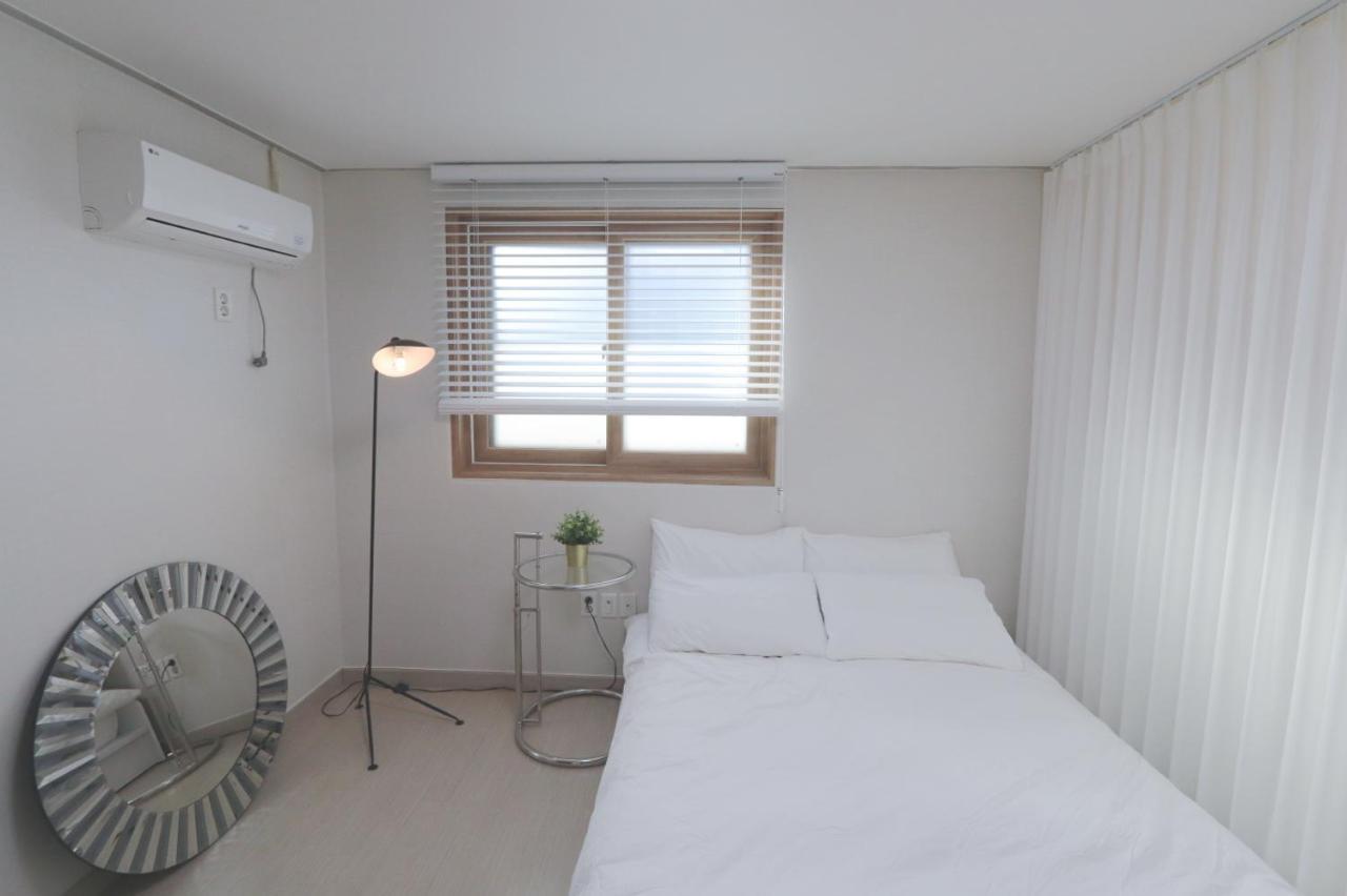 Lovely House Hongdae Apartment Seoul Bagian luar foto