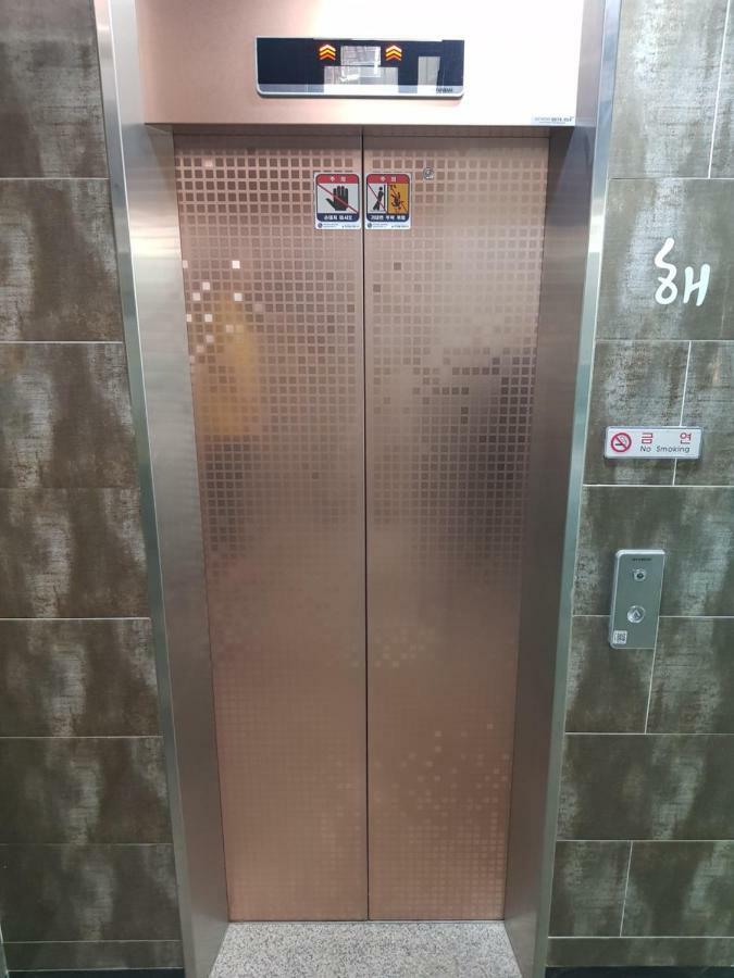 Lovely House Hongdae Apartment Seoul Bagian luar foto