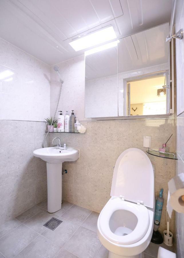 Lovely House Hongdae Apartment Seoul Bagian luar foto