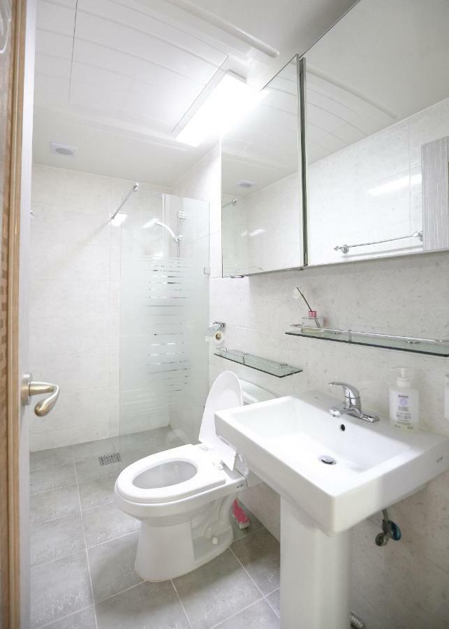 Lovely House Hongdae Apartment Seoul Bagian luar foto